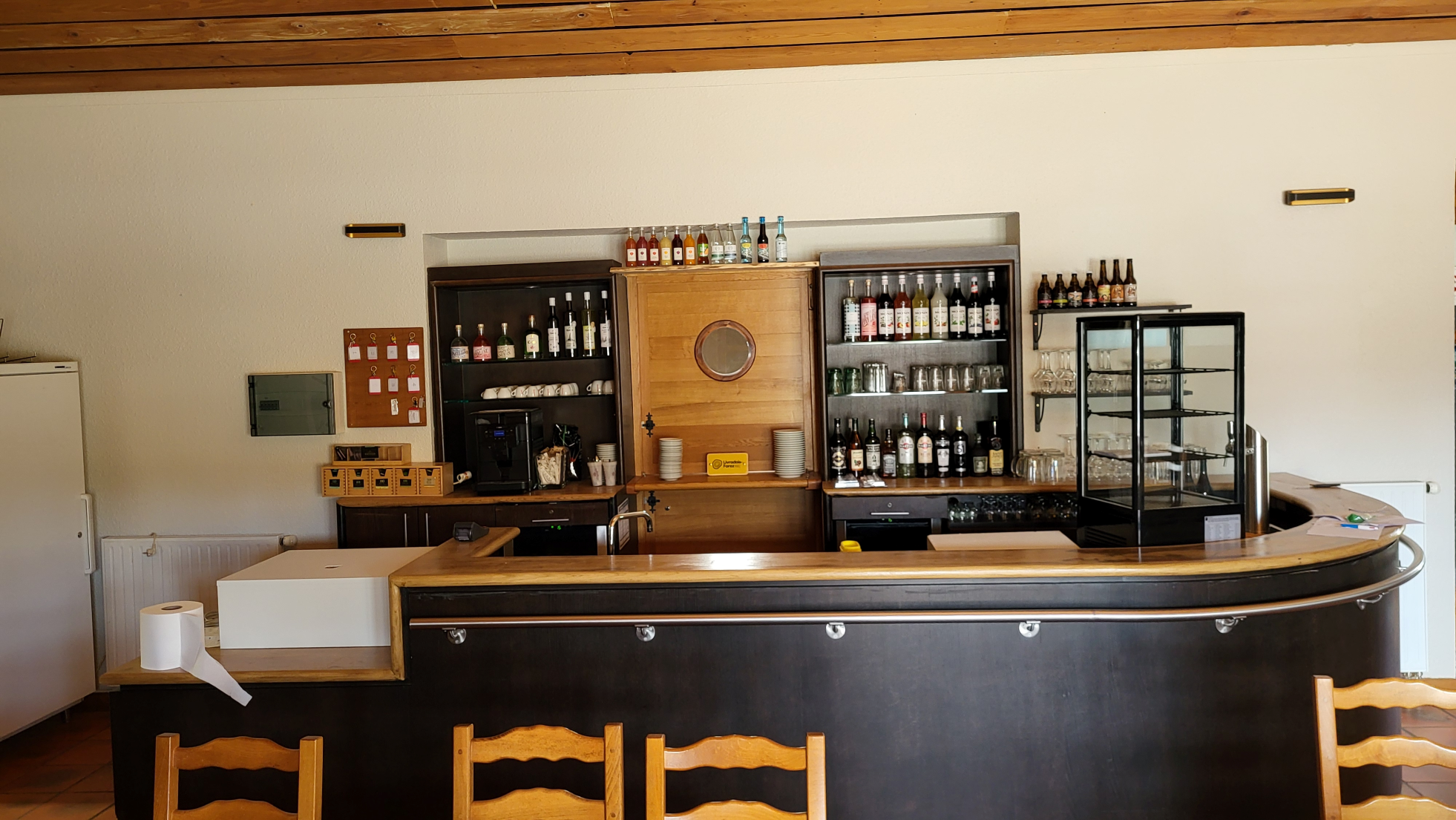 Le bar de la salle de restaurant