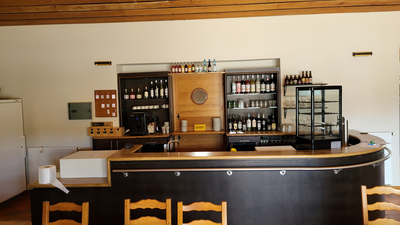 Le bar de la salle de restaurant