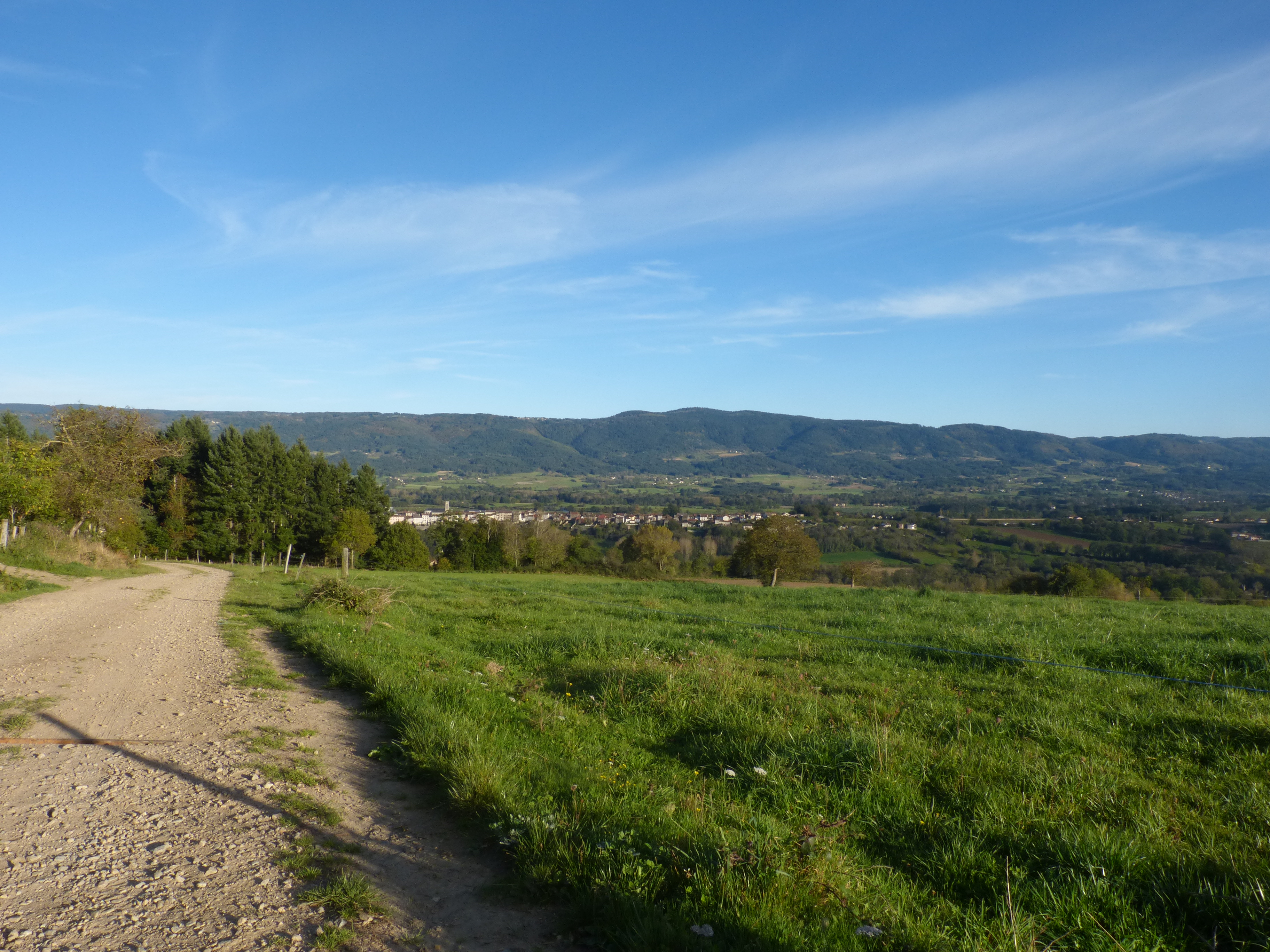 Vue sur Arlanc et les monts du Forez