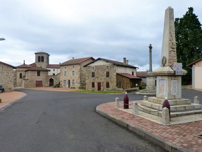 Bourg de Chambon sur Dolore